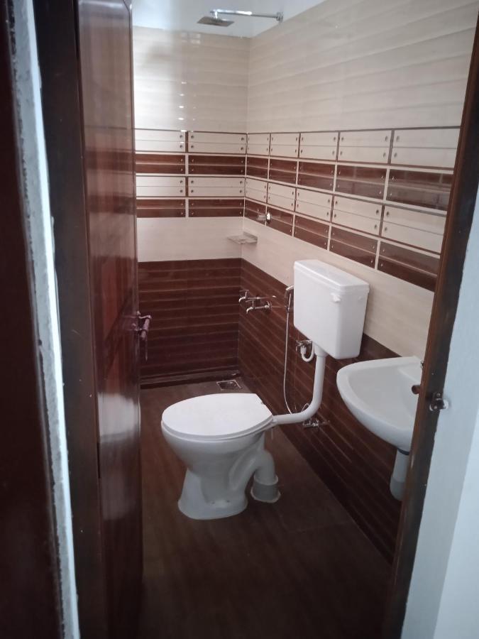 Hill Rock Apartment อีดุกกี ภายนอก รูปภาพ